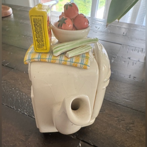 Paul Cardew Mini Refrigerator Teapot- collectible- made in England - Picture 3 of 8